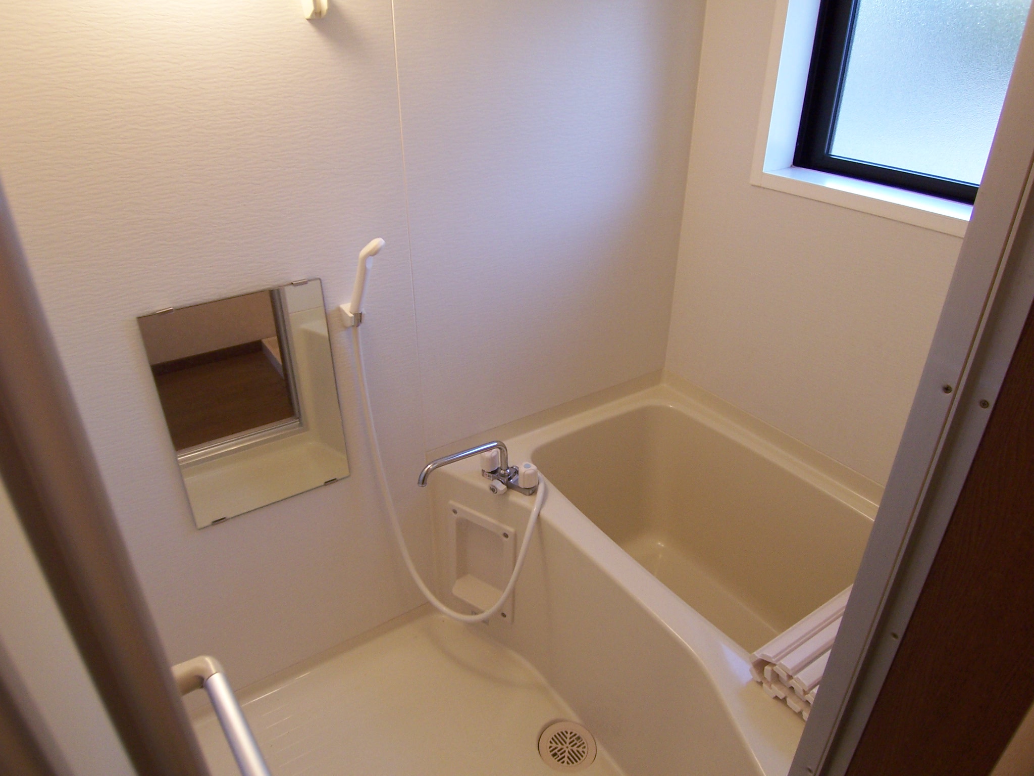 バス・シャワールーム　（参考）他室の写真を使用しています。現況優先となります。