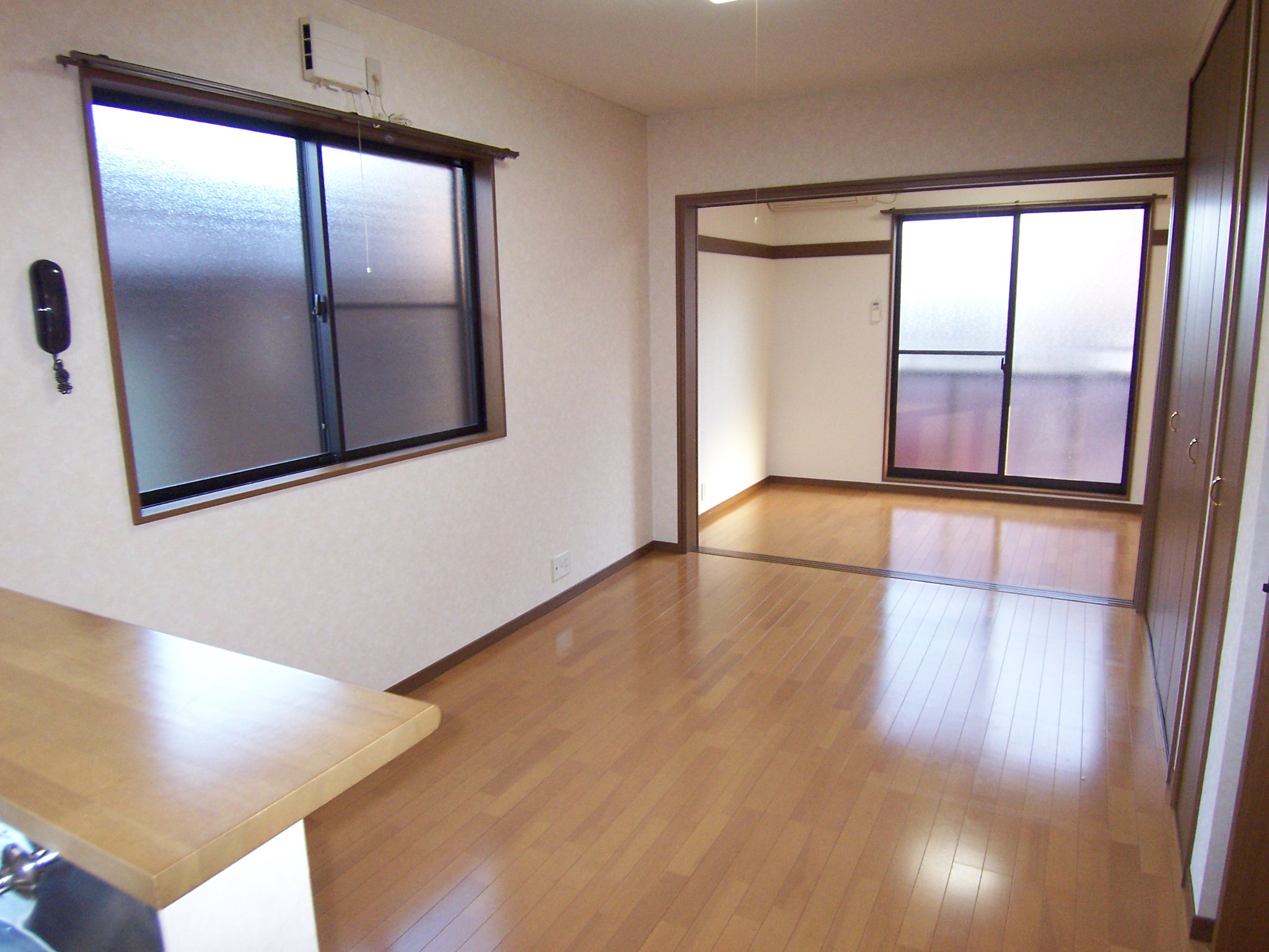 居室・リビング　（参考）他室の写真を使用しています。現況優先となります。