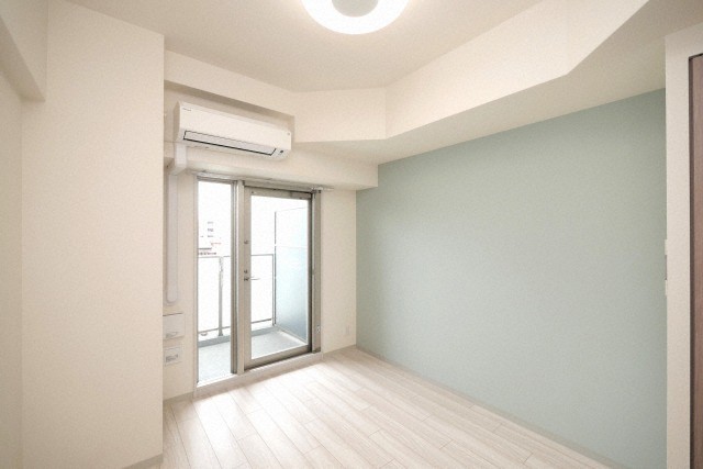 居室・リビング　こちらの居間で趣味の時間をお楽しみください