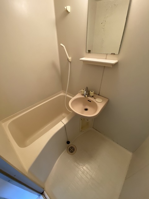 バス・シャワールーム　綺麗なお風呂です。