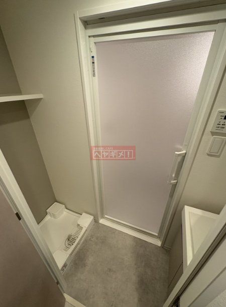 バス・シャワールーム　玄関