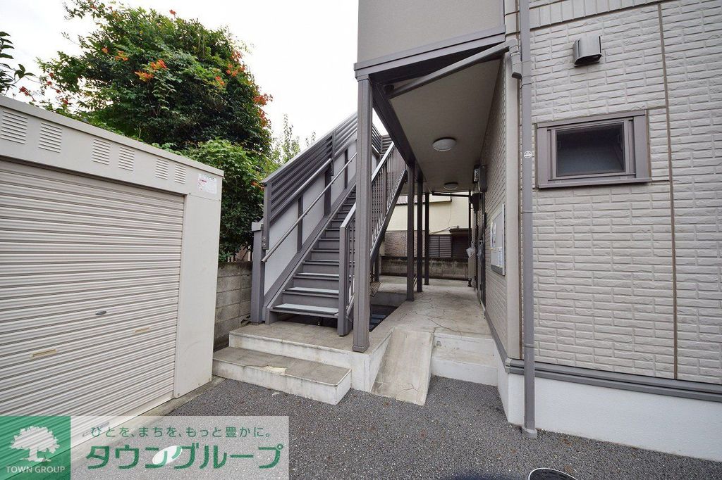 エントランス　庭