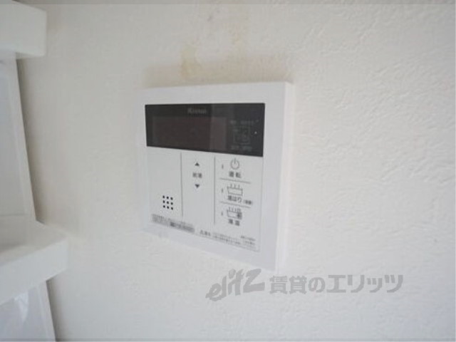 その他設備　給湯器リモコン