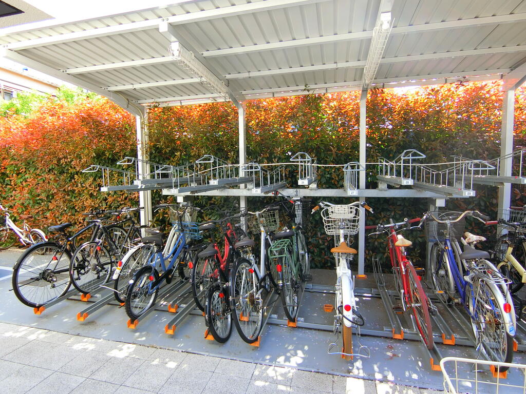 駐車場　無料駐輪スペース付きです。