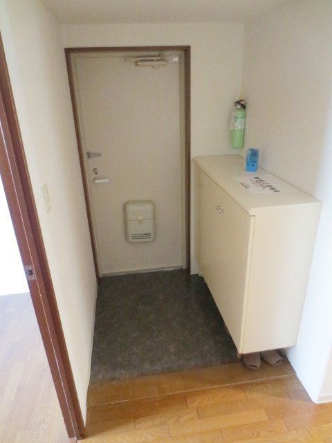 玄関　★広々とした玄関・収納力も長けております★