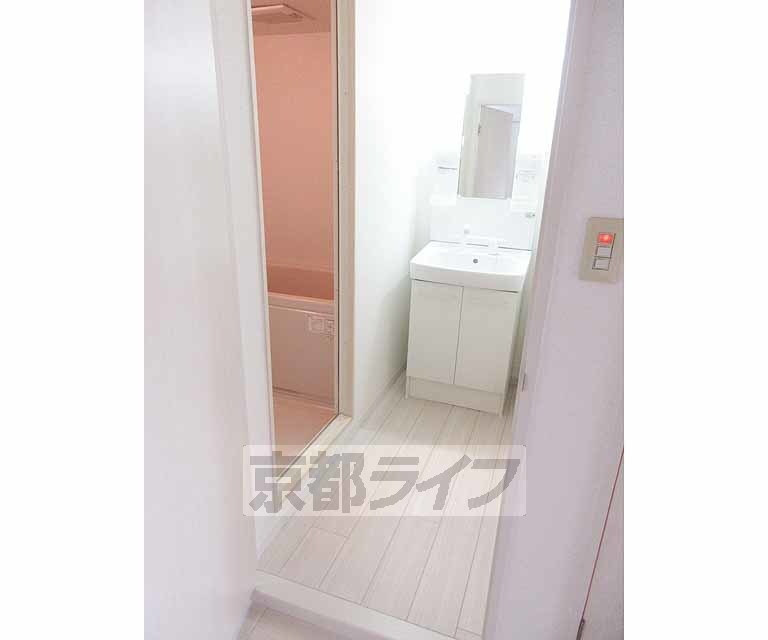 洗面設備　脱衣洗面所・