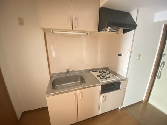 キッチン　※別部屋の写真です