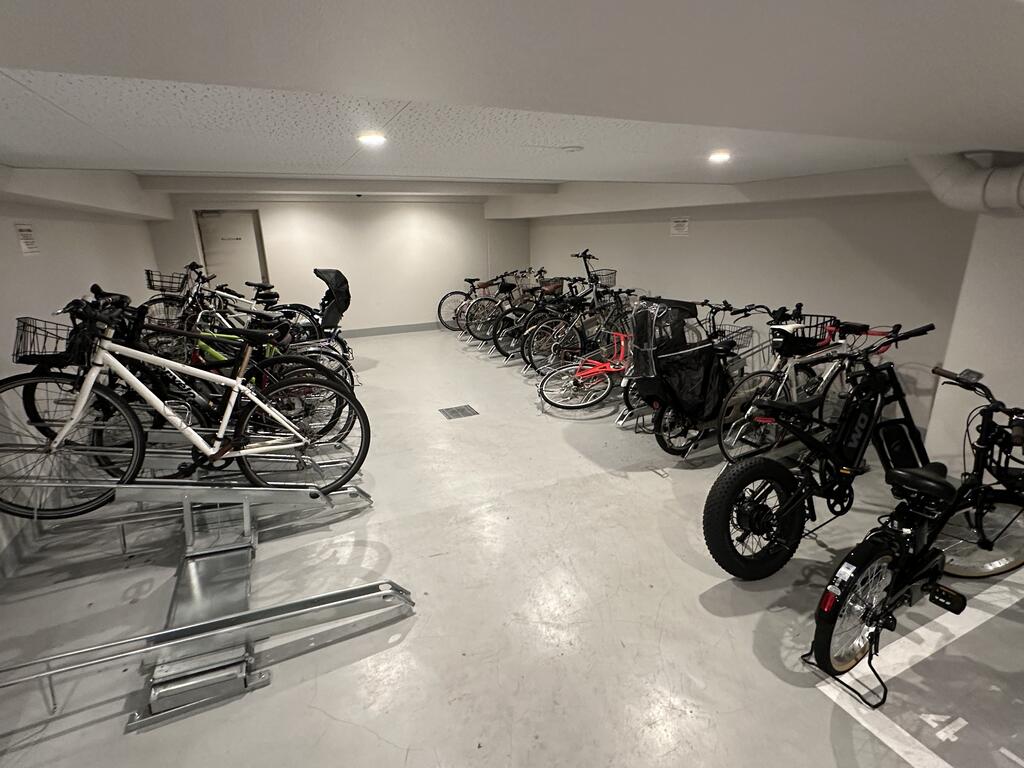 駐車場　駐輪場