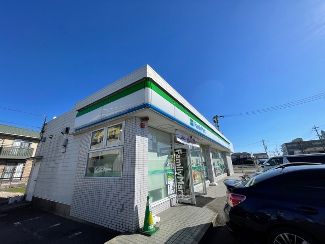 コンビニ　ファミリーマート豊山和合橋店（コンビニ）まで431m