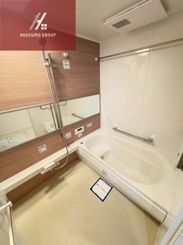 バス・シャワールーム　コンパクトで使いやすいお風呂です