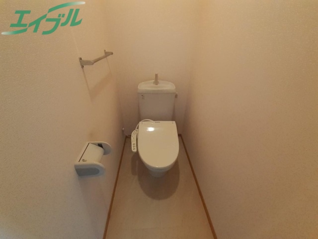 トイレ　同型参考写真