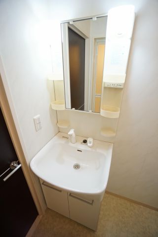 洗面設備　※同タイプの写真です。