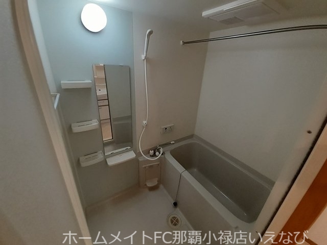 バス・シャワールーム　※別部屋・反転タイプです