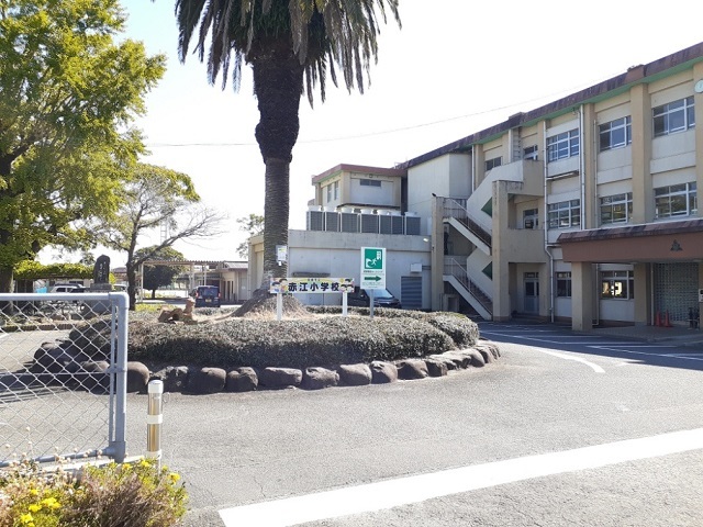 小学校　宮崎市立赤江小学校（小学校）まで200m
