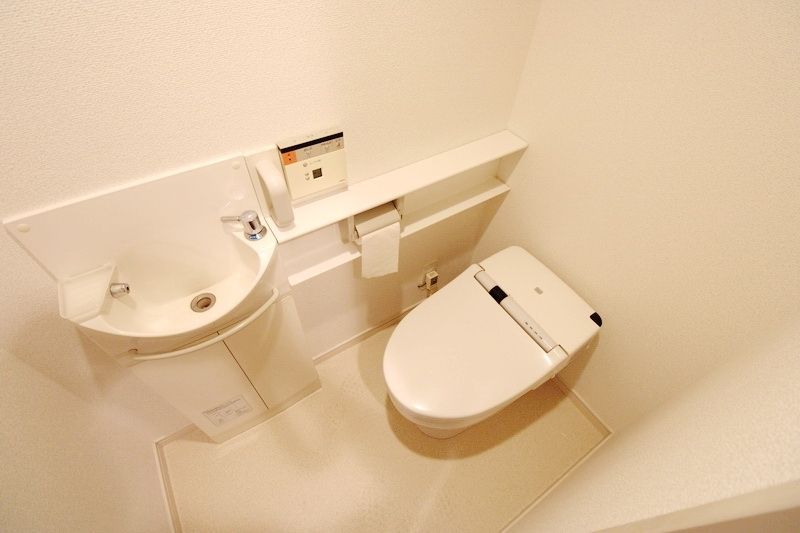 トイレ　お部屋探しは株式会社　タウンハウジング　までお気軽にお問合…