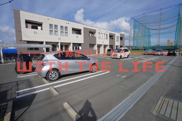 駐車場　車をお持ちの方に嬉しい駐車場付きの物件です