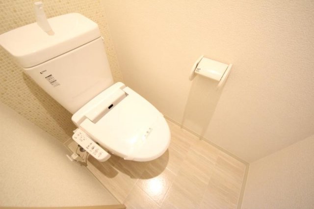 トイレ　清潔感のあるトイレです