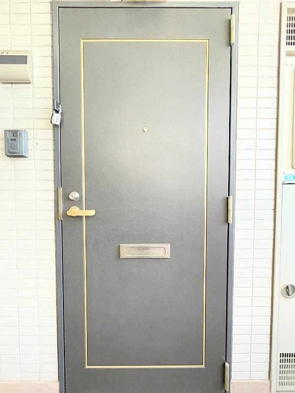 玄関　玄関外側