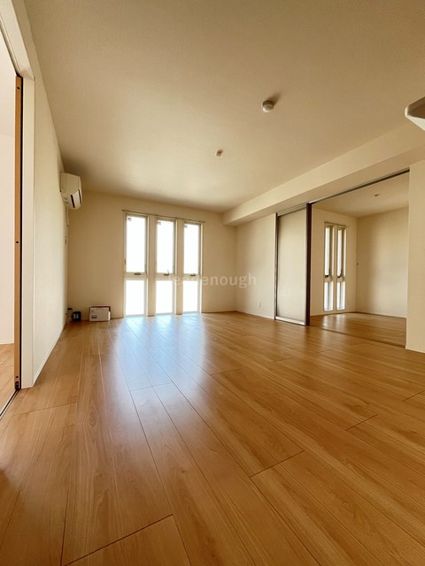 居室・リビング　別部屋施工例