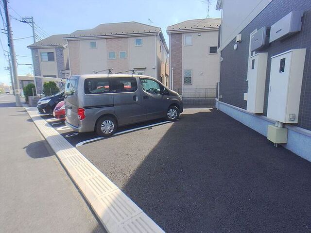 駐車場　駐車場