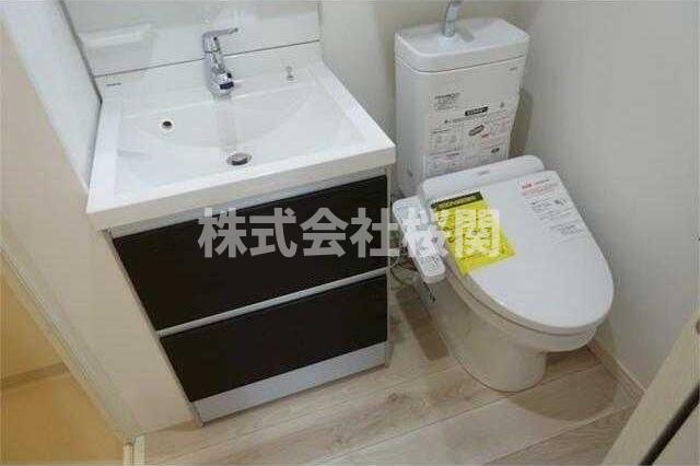 トイレ　※他号室参考写真