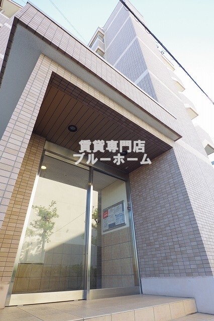 建物外観　鉄筋コンクリート造5階建ての綺麗な物件！