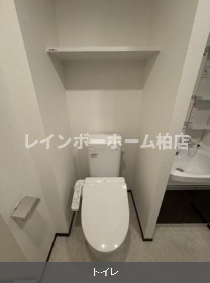 トイレ　温水洗浄便座です