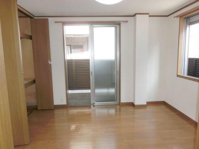 その他部屋・スペース　★窓も大きくて明るいお部屋です★
