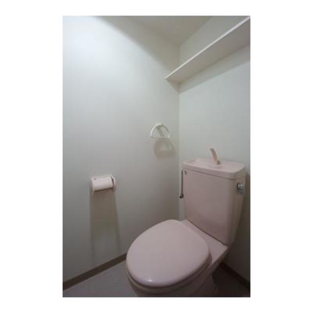トイレ　※写真は同タイプ住戸です。