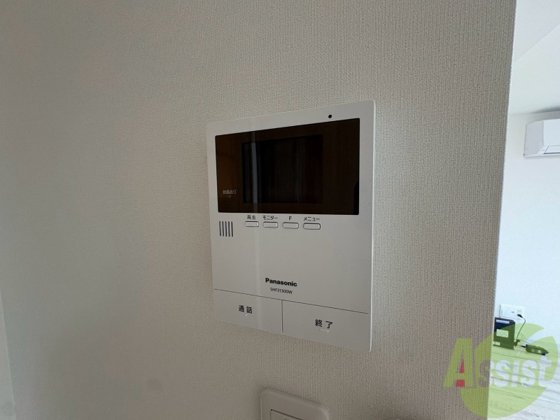 セキュリティ　ＴＶモニター付インターホンです。来客者の顔が見えるので安心！