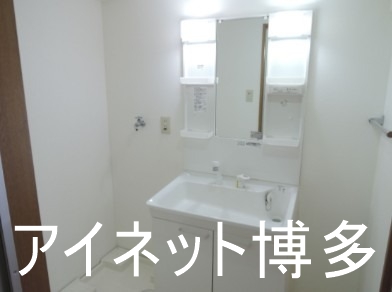 洗面設備　外出前の身だしなみチェックはこちらでどうぞ！