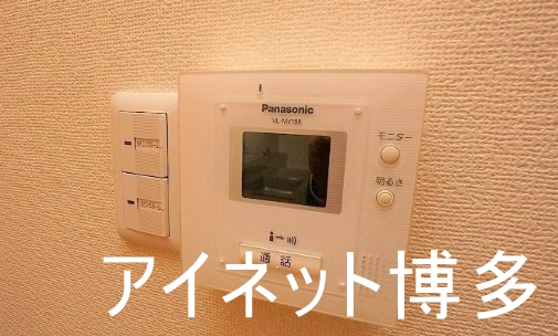 セキュリティ　モニター付きインターホンで安心ですね