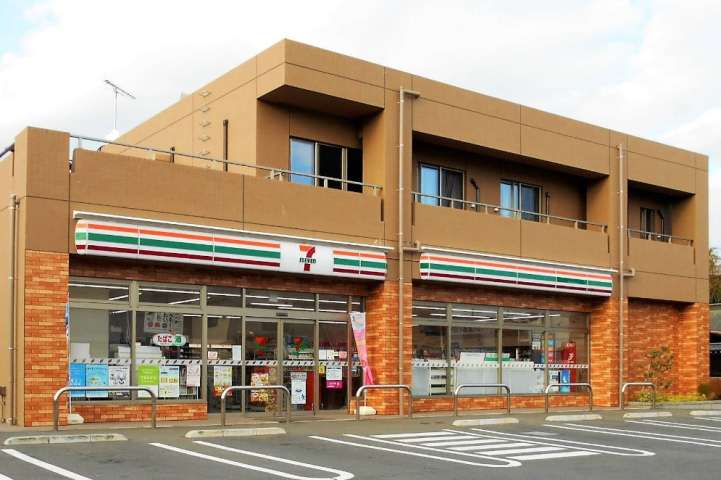 コンビニ　セブン－イレブン相模原上鶴間本町８丁目店（コンビニ）まで1570m