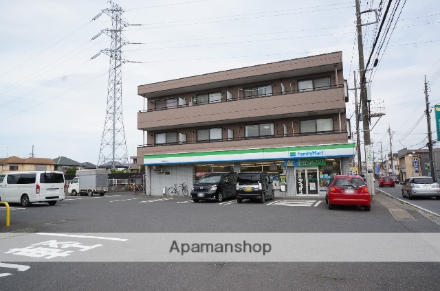 コンビニ　ファミリーマート（コンビニ）まで938m