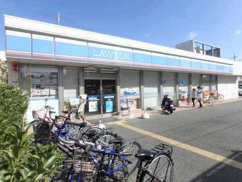 コンビニ　ローソン　西宮市立中央病院前店（コンビニ）まで311m