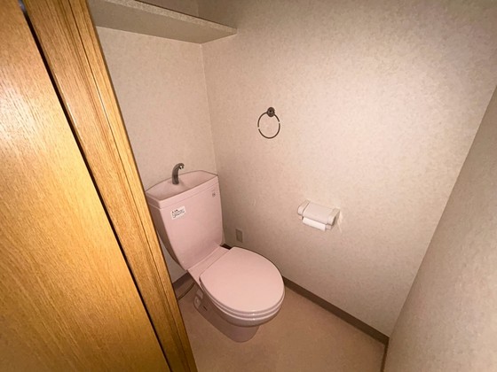トイレ　※別部屋の写真です