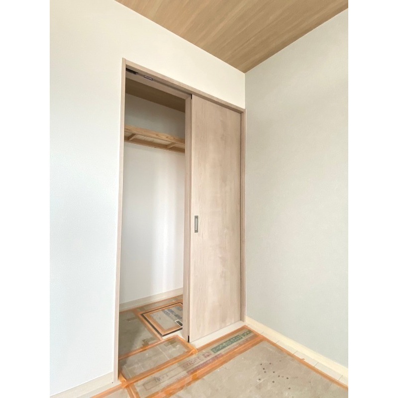 収納　建設中