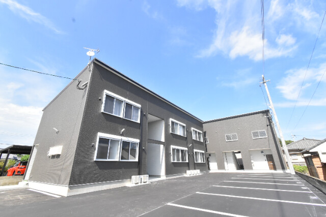 建物外観　建設中