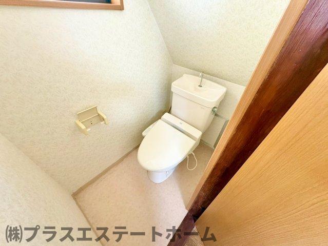 東垂水2丁目戸建のトイレ写真
