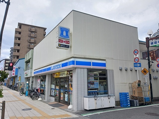 コンビニ　ローソン様（コンビニ）まで450m