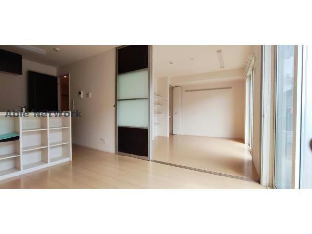 居室・リビング　※同物件別部屋