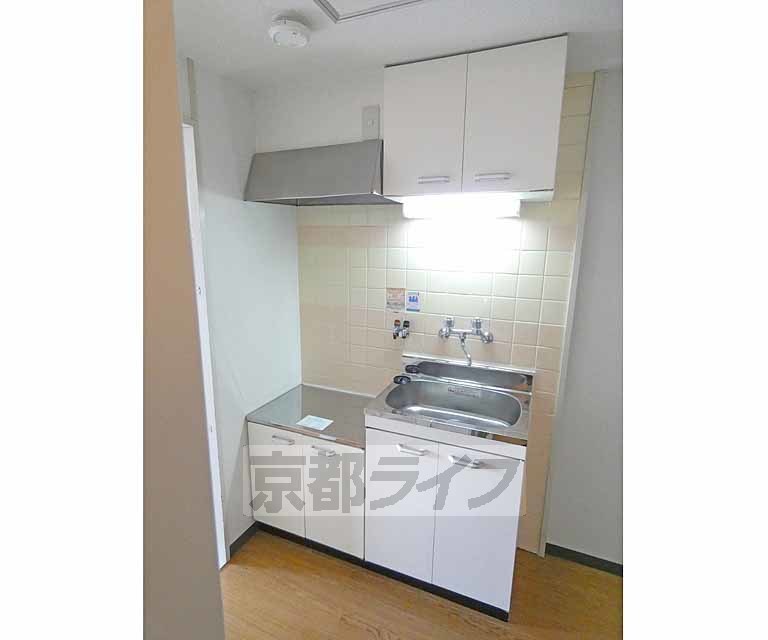 キッチン　シンクもコンロも大きいです！
