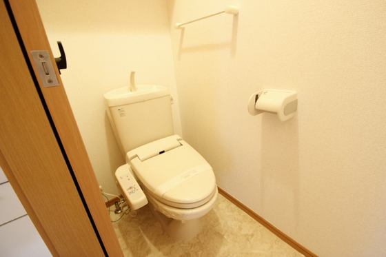 トイレ　※別部屋の写真です