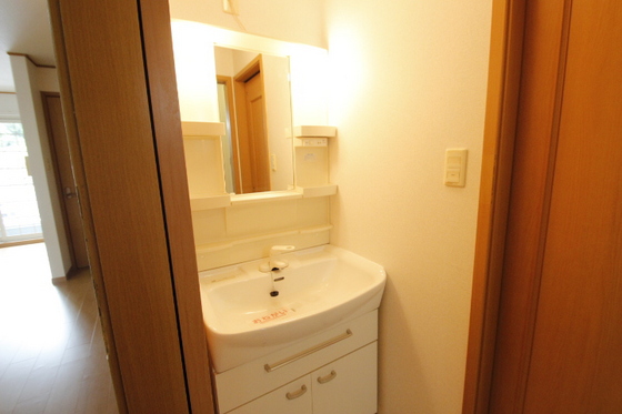 洗面設備　※別部屋の写真です