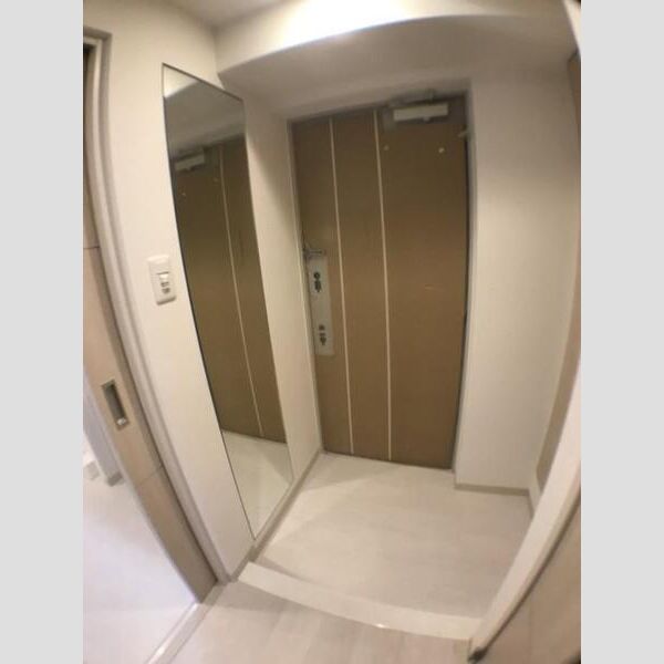 玄関　明るい玄関です