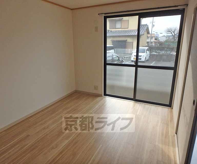 居室・リビング　日当たり良好。明るい雰囲気です