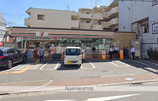 コンビニ　セブンイレブン（コンビニ）まで51m