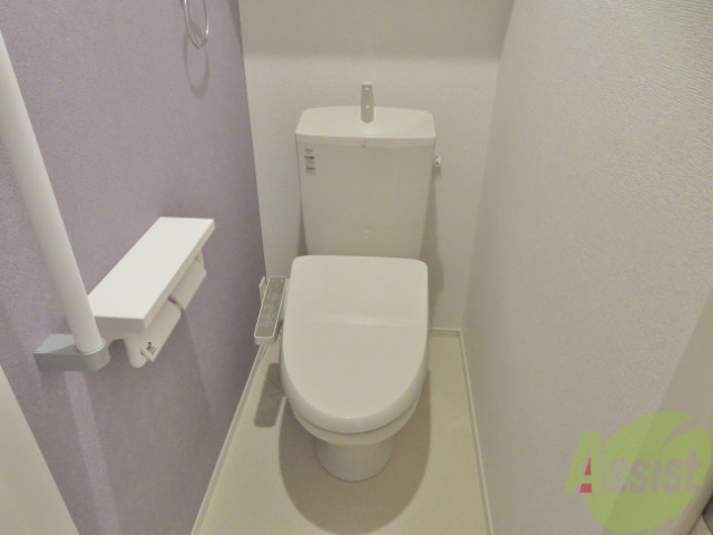トイレ　トイレはウォシュレット付きです。シャワートイレは嬉しいですね