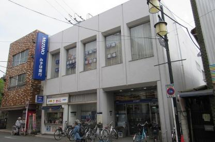 銀行　みずほ銀行清瀬支店（銀行）まで290m