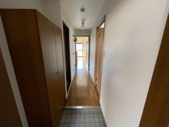 玄関　※別部屋の写真です